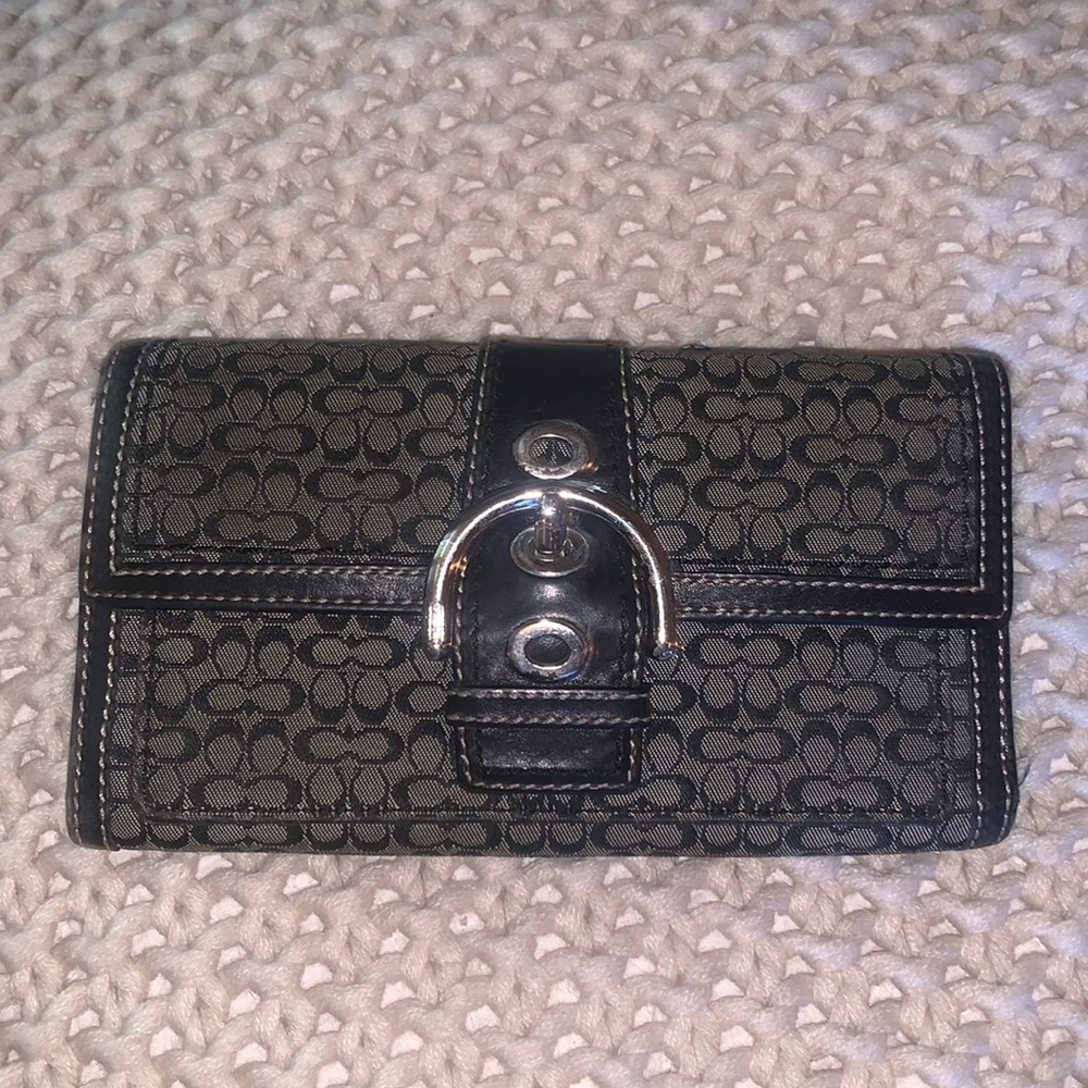 Vintage Coach Soho Black & Gray Jacquard Mini Signature Buckle Trifold Wallet